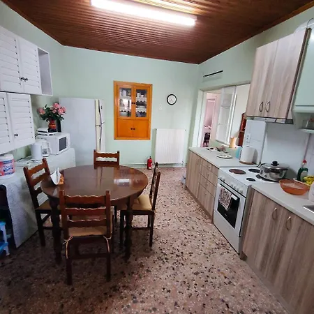 Vintage House With A Fantastic View * Mavrommátion