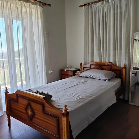 Vintage House With A Fantastic View Appartement Mavrommátion