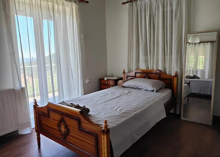 Vintage House With A Fantastic View Апартаменты Mavrommati (Messene, Messenia)